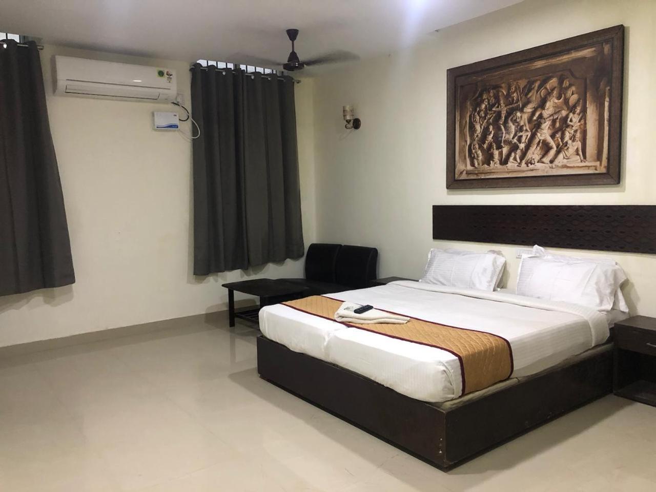 Sai Lakshmi Pavanam Madras Buitenkant foto